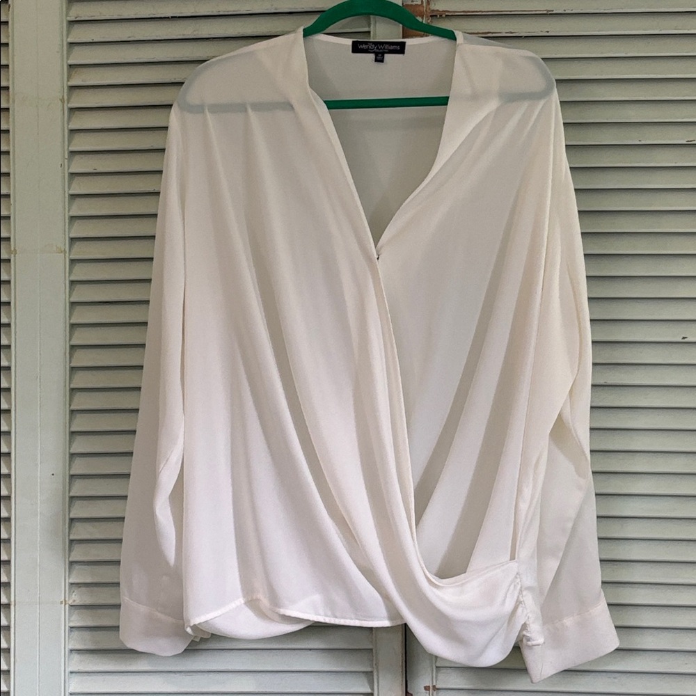 Wendy Williams Collection long sleeve cross over Cream Top plus  size 3X
